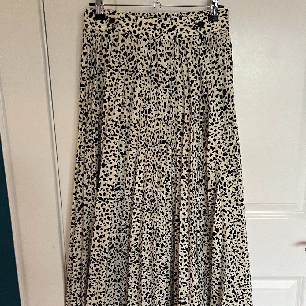 NWOT Topshop Pleated Midi Skirt | Size 4